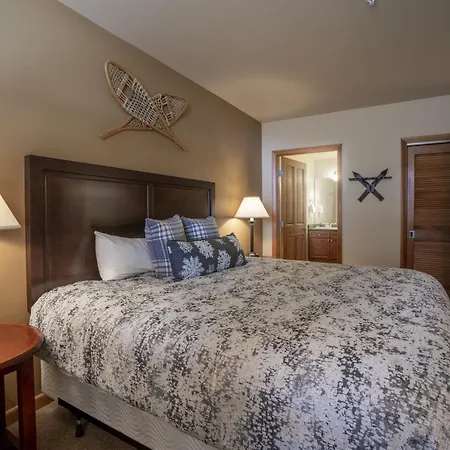 Ski Slope View Remodeled Zephyr Mountain Lodge Condo Condo